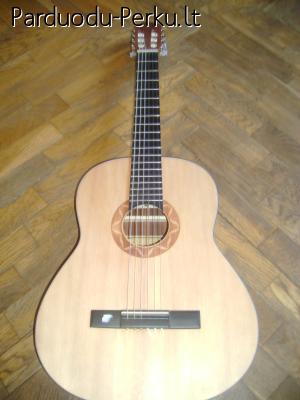 PARDUODU KLASIKINE GITARA