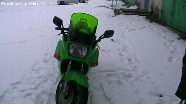 Parduodamas Kawasaki GPZ 1000 motociklas