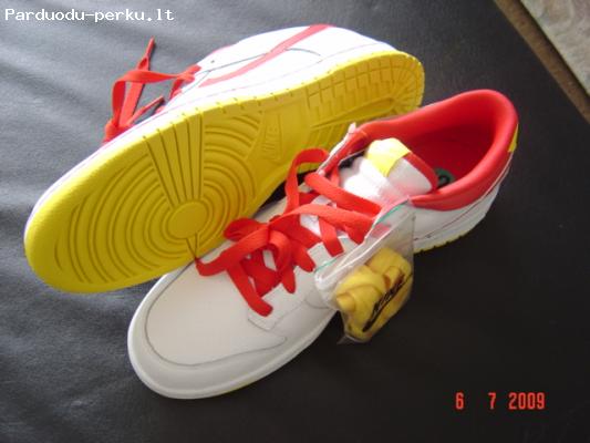 NIKE avalyne