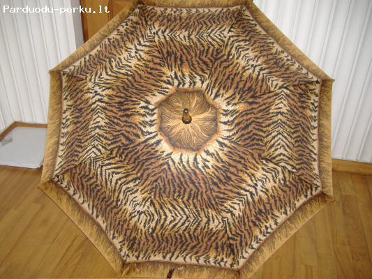 Lietsargis leopardinio piešinio