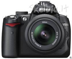 Nikon D5000 + 18-135 mm