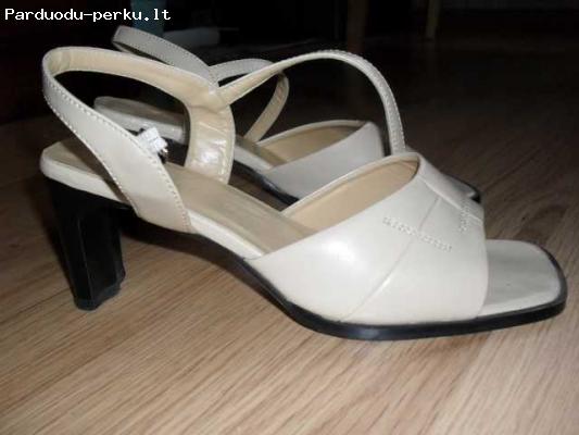 Parduodu  batelius 38-39 dydis