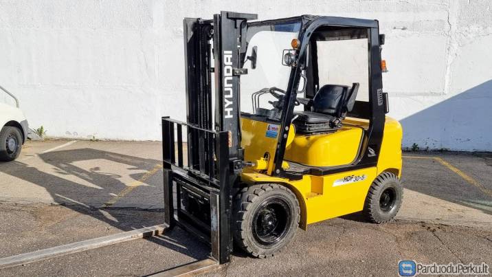 Dyzelinis krautuvas HYUNDAI HDF30-5 (9 700 mh)