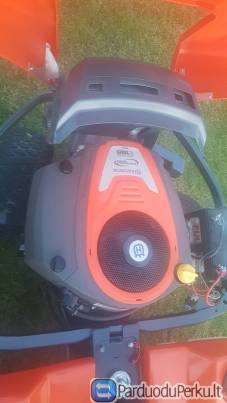 Sodo traktoriukas Husqwarna R 320 awd