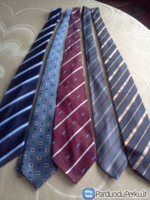 Kaklaraiščiai įvairių spalvų