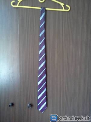 Kaklaraištis violetinės spalvos su juostelėmis