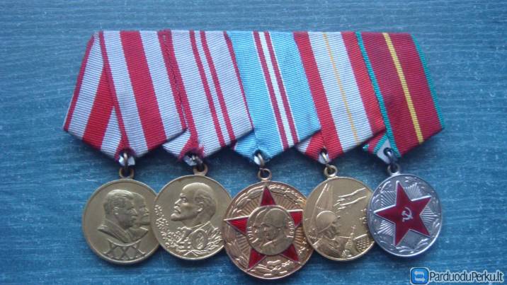 Medaliai.