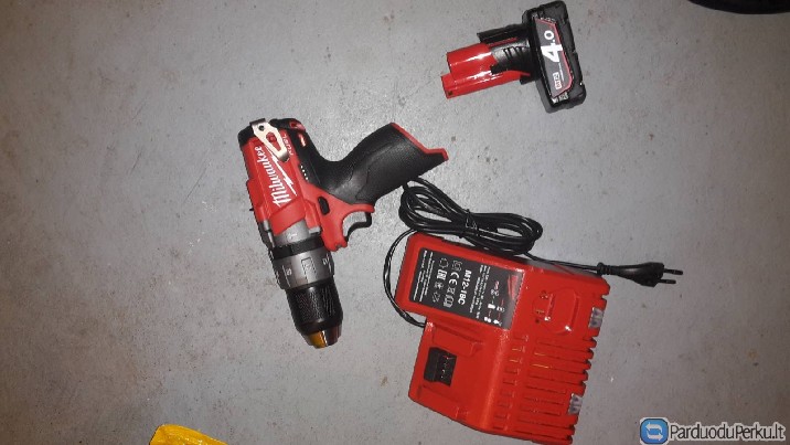 Milwaukee m12 akumuliatorinis suktukas