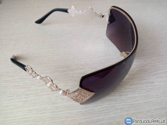 Moteriški akiniai nuo saules