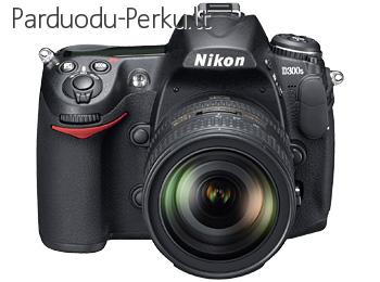 Naudotas Nikon D300s su Nikkor 16-85mm + priedai