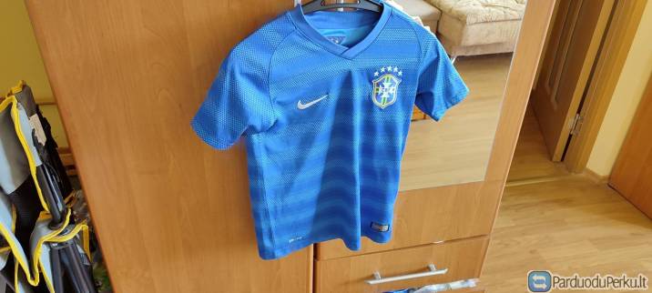 Nike Brazilijos futbolo marškinėliai 8-10 metų