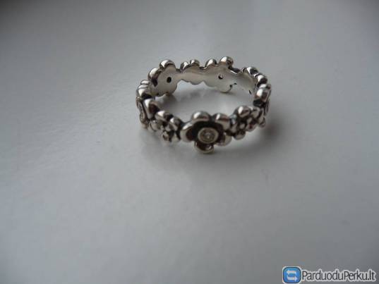 Pandora sidabrinis žiedas