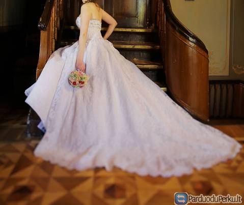 Parduodama vestuvinė suknelė