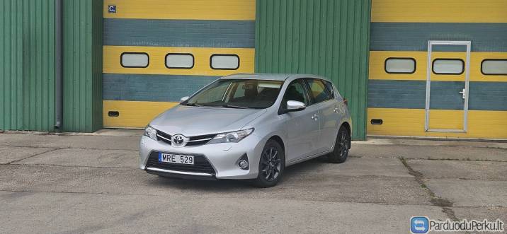 Parduodama Toyota Auris