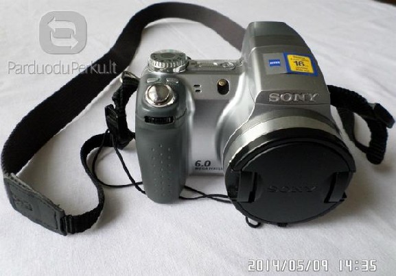Parduodamas mažai naudotas fotoaparatas Sony Cyber-shot DSC-