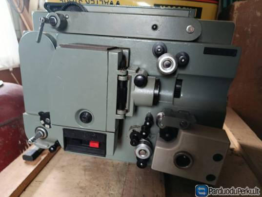 Parduodu 16mm kinoprojektoriu
