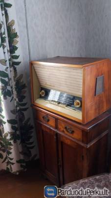 Parduodu antikvarinę radiją Latvia – M