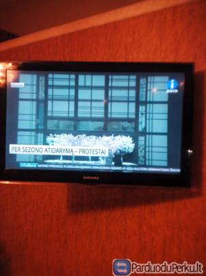 Parduodu  Samsung LCD televizoriu LE32C530F1W . Istrizaine 80 cm