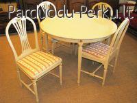 Senovinis pietų stalas+4 kėdės