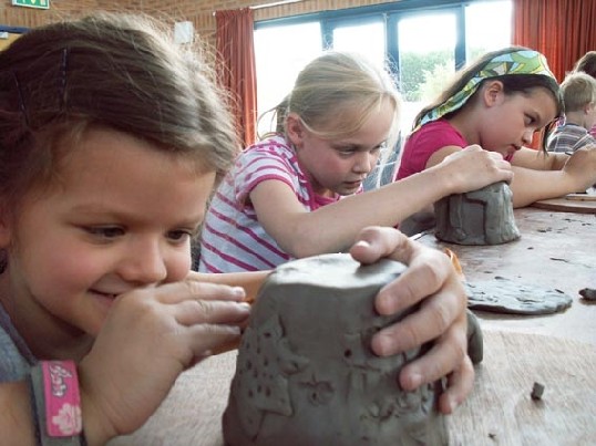 Vaikų gimtadienis ADI KERAMIKOS STUDIJOJE