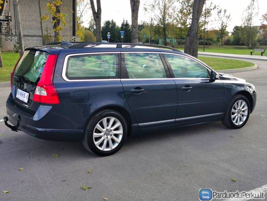 VOLVO V70 2010