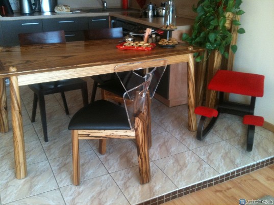 Zebrana medienos virtuvinės kėdės